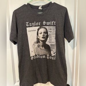Taylor Swift Reputation Tour Shirt🖤
